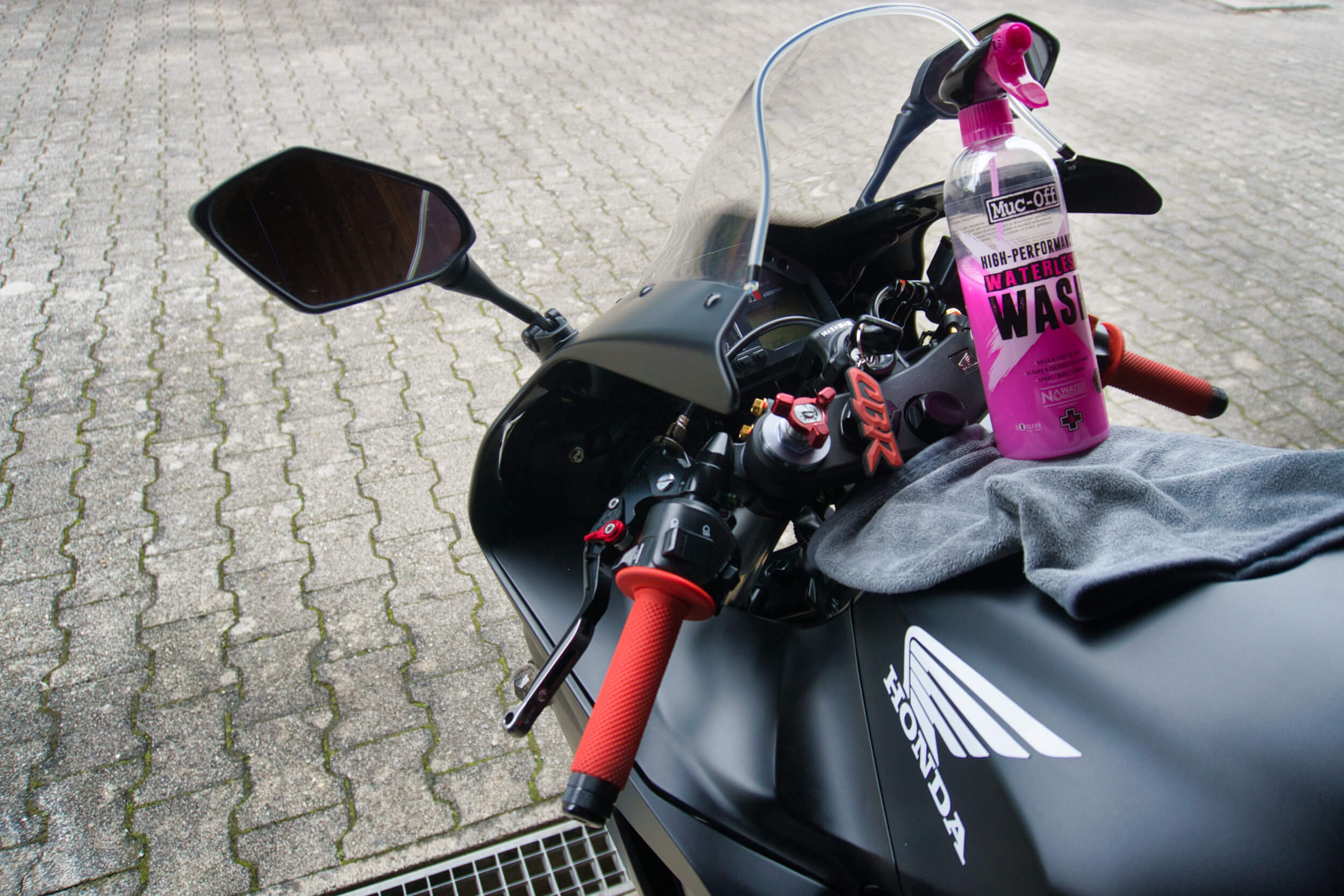 Muc-Off Motorrad Trockenreiniger Test & Erfahrungen - Washbro