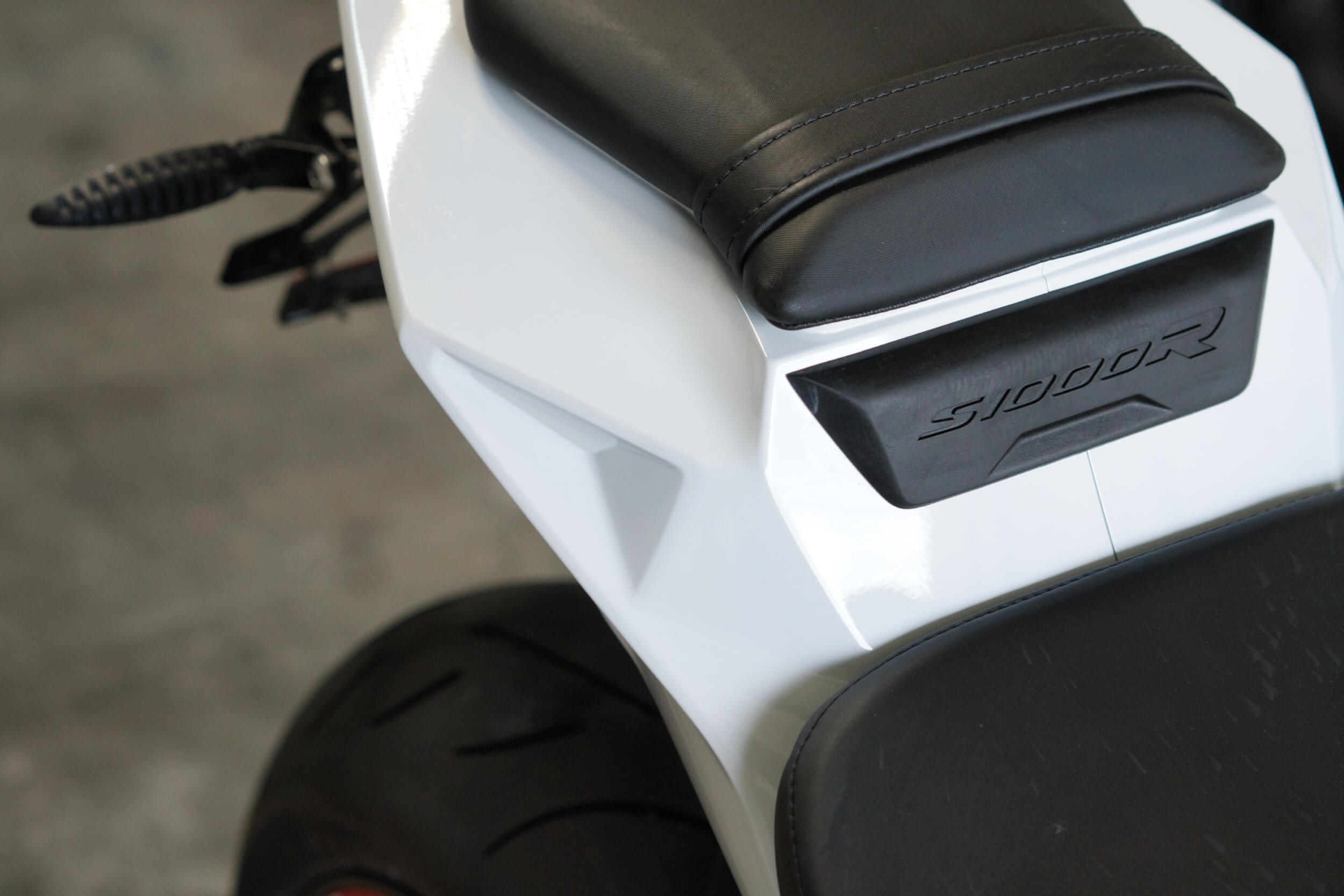 Dr. Wack S100 Motorrad Schnellwachs Test DR. Wack S100 Schnell Wachs fertiges Ergebnis