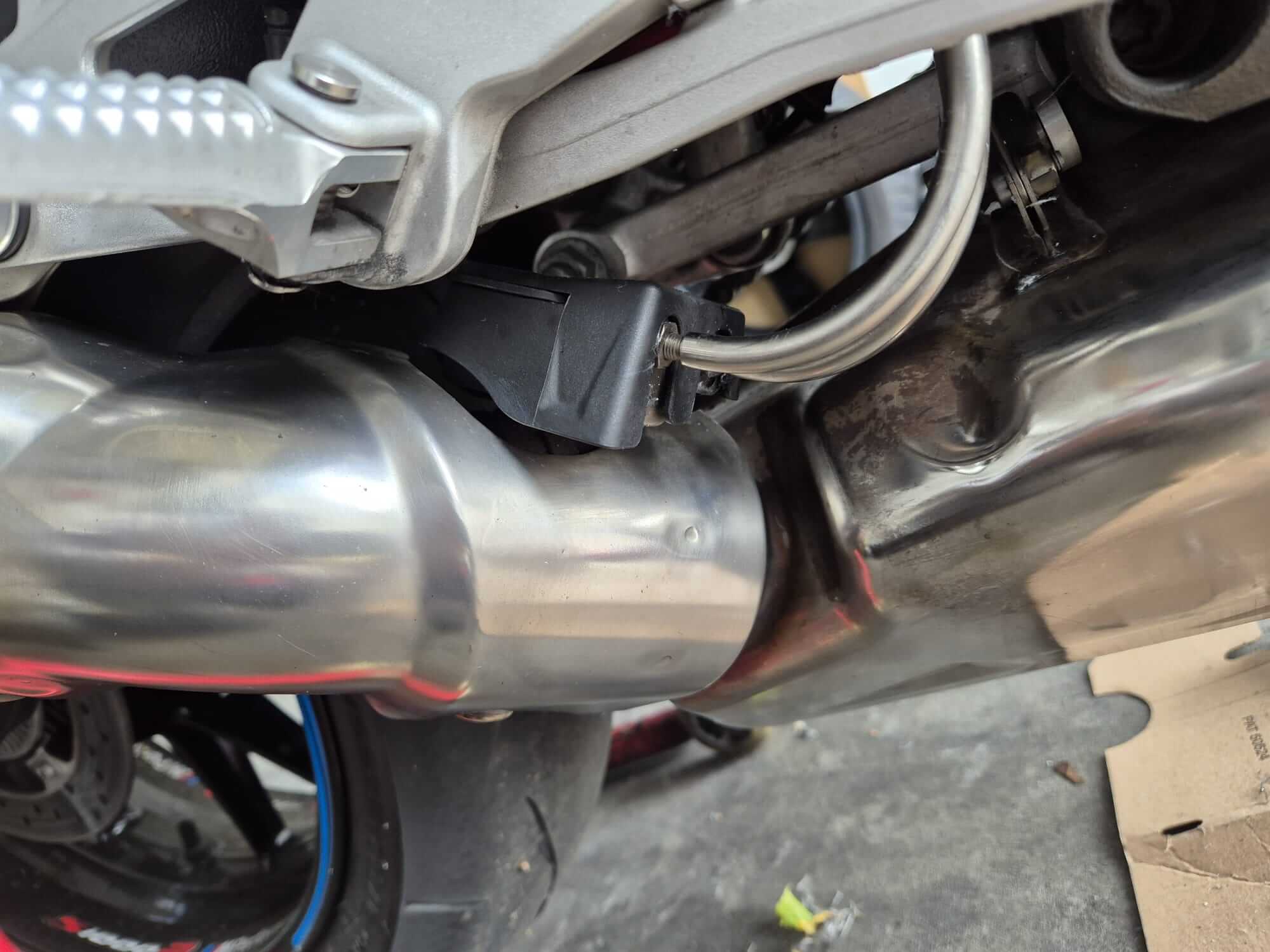 Motorrad Auspuff polieren Anleitung & Ratgeber Motorradauspuff Politur fertiges Ergebnis