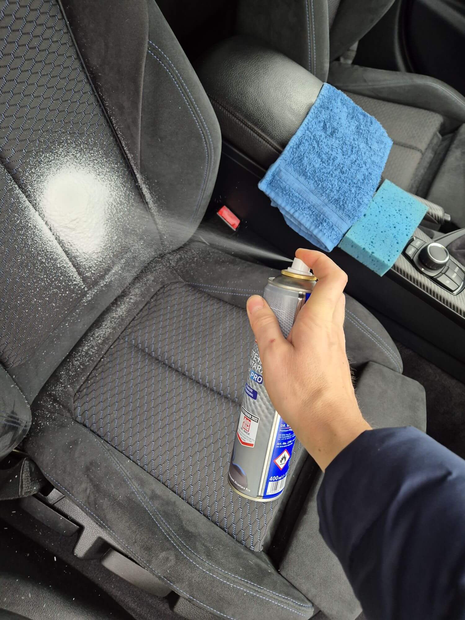 Dr. Wack Polster-Alcantara Reiniger Test Dr. Wack S100 Polster-Alcantara Reiniger einspruehen
